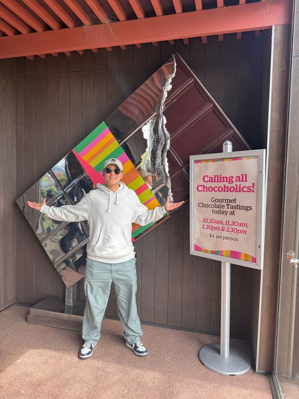 Yarra Valley Chocolaterie & Ice Creamery
深受旅客歡迎的朱古力工廠,提供多款手工朱古力及甜品選擇,適合親子同行及作為輕鬆行程點。