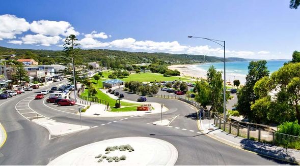 洛恩小鎮
海岸小鎮漫步,享受悠閒午間時光。