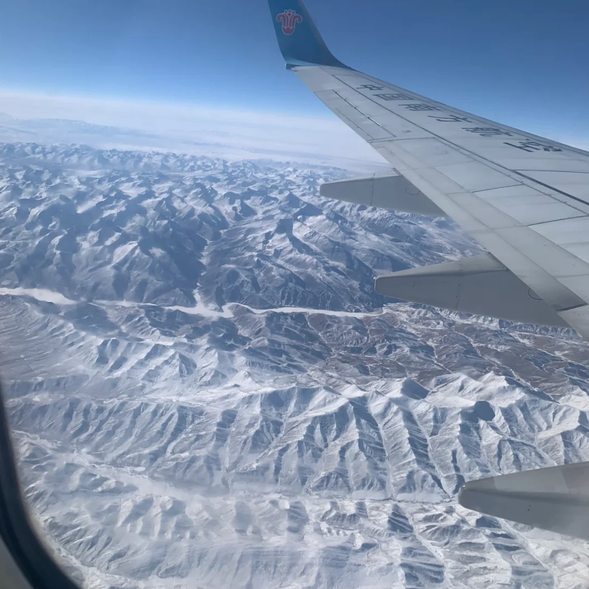 今天是行程的最後一天,我們將為您安排【烏魯木齊】的24小時送機服務,無論您的航班何時起飛,我們都將確保您輕鬆便捷地抵達機場,結束此次令人難忘的北疆之旅。