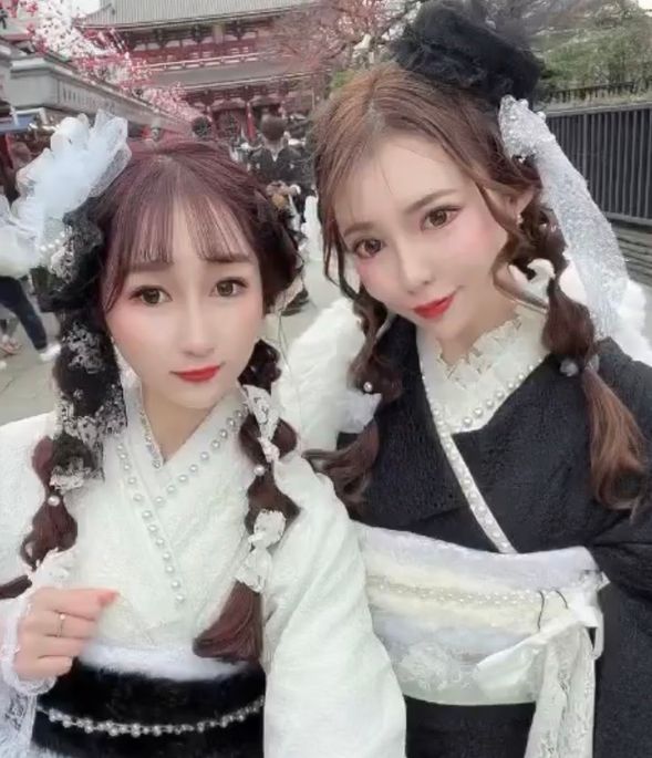 着物にぴったりのヘアセットで、可愛く・綺麗な装いを楽しみましょう!