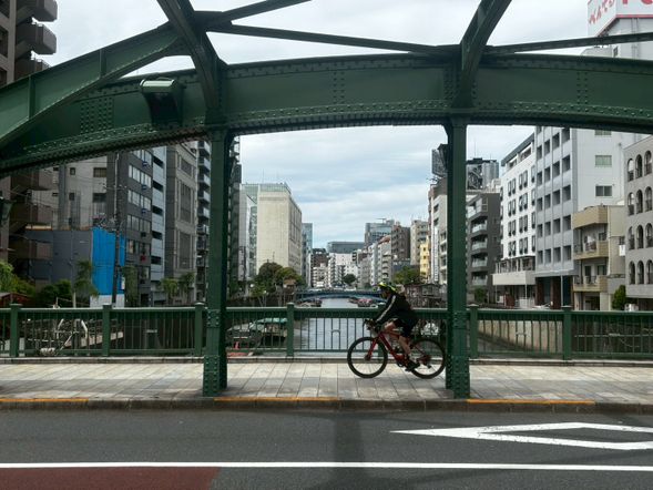 Our journey begins from our base. Learn about the sustainable story behind Pedal Guild’s bicycles before diving into the rich history of the area. Discover the refined heritage of a historic Geisha district—once a high-class cultural hub for artists and writers.