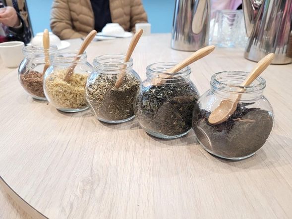 09:00~09:30 集合報到
09:30~11:30 紅珊瑚丹參是什麼?
丹參的栽培管理環境及採收介紹
紅珊瑚丹參的創新加工加值應用
全食材MIT丹參養生飲品品味
獨一無二丹參創意茶飲DIY
11:30~12:00 分享 Q&A