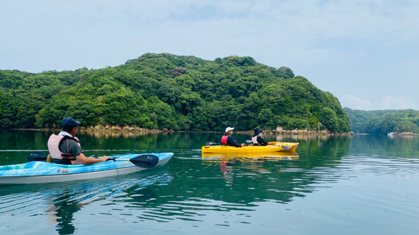 Enjoy a peaceful and relaxing walk on the sea by kayak!