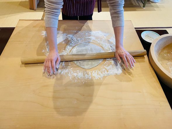 大きく広げていきます。