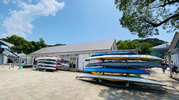 Please come to the back of the UMIAK building. Our staff will be waiting for you there.