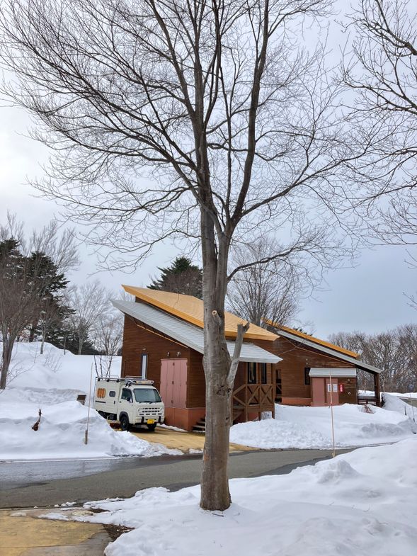 【移動】(AM)9:40/(PM)12:40モヤヒルズ・ケビンハウス前・タクシー下車