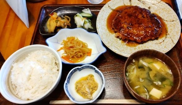 【昼食】イカバーグ定食(ペンションだいば)