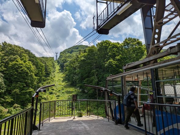 【八甲田ロープウェー山東公園駅へ移動】