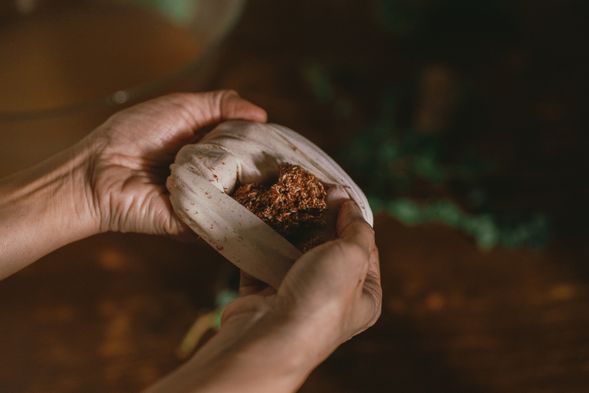ㄉㄨㄞ ㄉㄨㄞ 嫩嫩的愛玉
就是透過搓揉愛玉籽而來的喔