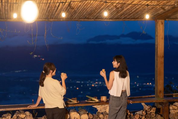 月光下獵人野食餐桌