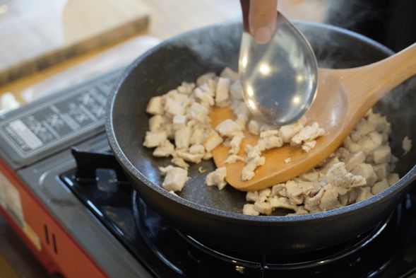 回到海銀行料理教室中,親手製作美食,將旅途中的故事與回憶,悉心封存於味蕾中。