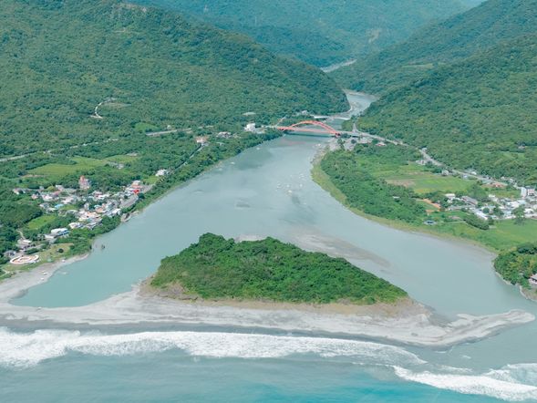 登島探險隊出發!前進秀姑巒溪出海口的奚卜蘭島!