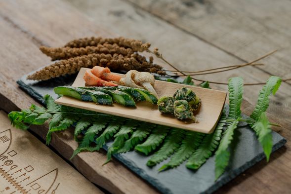 月光下小米鞦韆餐桌