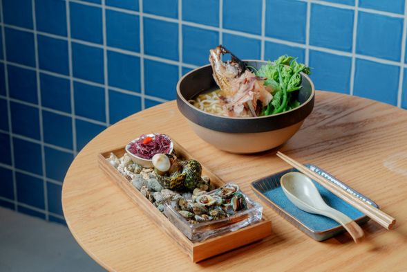 享用海女限定美味料理