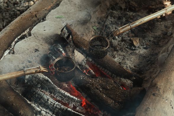 入門版 + 上山Chill版 _ 柴火直烘的咖啡你喝過嗎?夾雜著柴火味的咖啡,滋味別樣的迷人喔!