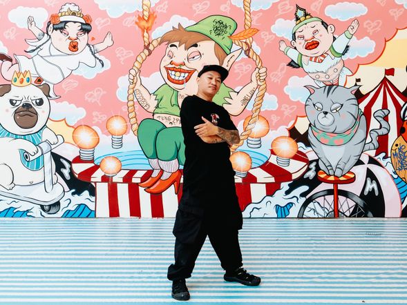 有個性的東海岸零食就是要有個性的包裝!由台灣塗鴉藝術家黑雞先生Mr.OGAY操刀包裝設計,醜萌醜萌的包裝是我們的私心愛❤我們的任性你感受到了嗎哈哈