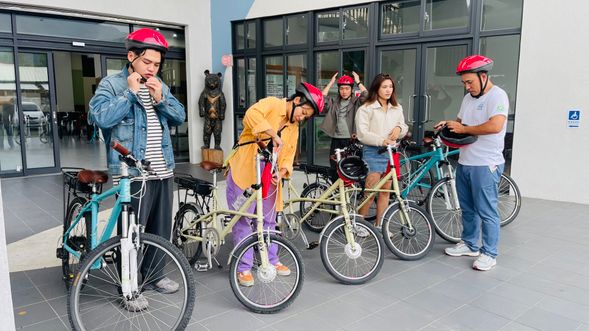 開開心心出門當然也要平平安安回家!活動期間記得要聽從導覽員的指示,穿戴好我們幫你準備的安全裝備唷!