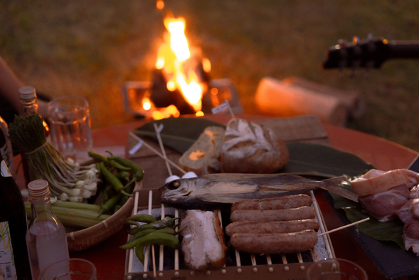 圍火派對|部落特色食材熱情開烤!另有美味熟食區與飲品自助取用