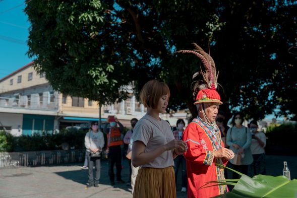 祈福儀式,告知祖靈們有旅人來訪部落