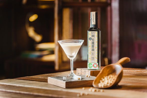 使用花蓮百年醬油老店「新味醬油」的有機醬油製作的醬香風味鬼頭刀魚酥,大人小孩都愛(而且超適合下酒哈哈🤣🤣🤣)