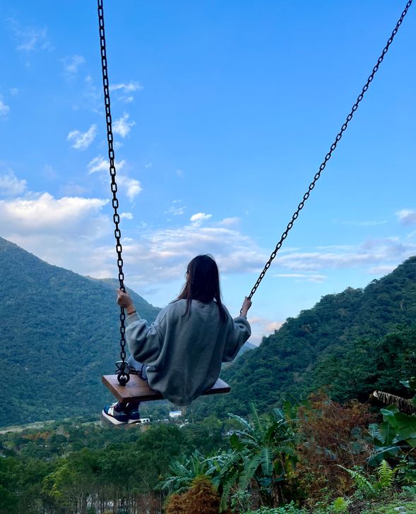 抵達網美盪鞦韆,從高處一覽山林溪谷美景,好拍好玩好漂亮