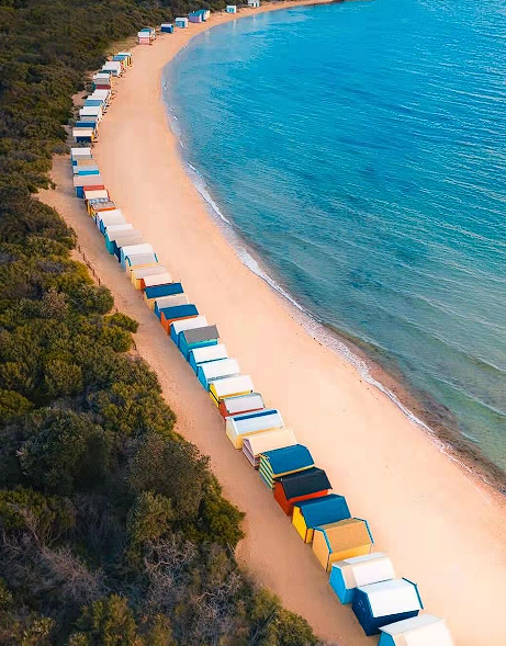 到达莫宁顿彩色小屋,感受澳式海边浪漫