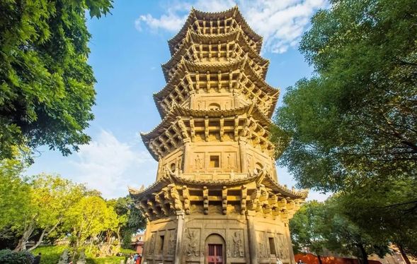 開元寺
擁有千年歷史與莊嚴古剎建築,是當地著名的佛教文化聖地之一