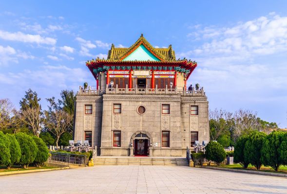 莒光樓
金門最具代表性的地標建築之一,可俯瞰金門景色並展示戰地文化與歷史