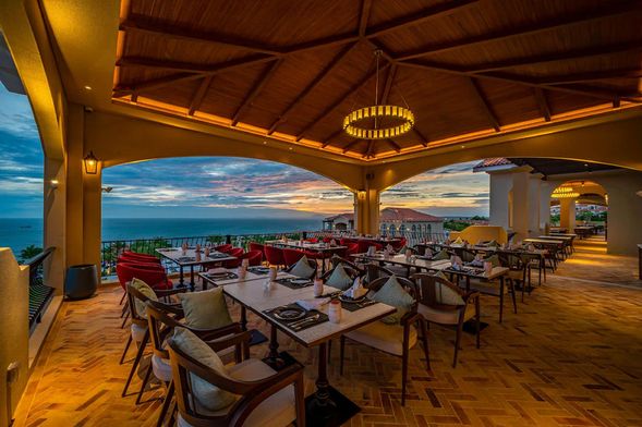 🍽️早餐:飯店內享用
🍽️午餐:美奈特色魚火鍋
🍽️晚餐:五星級酒店(自理)