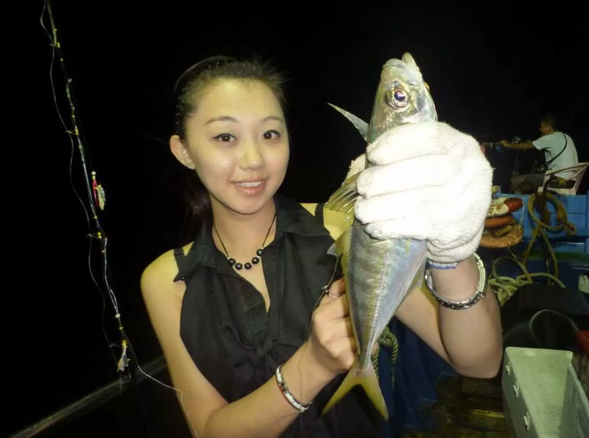 依照不同季節可釣小管&釣白帶魚,以及各種特色海鮮:軟絲、鯖魚、竹筴魚、螃蟹、鰹魚...等