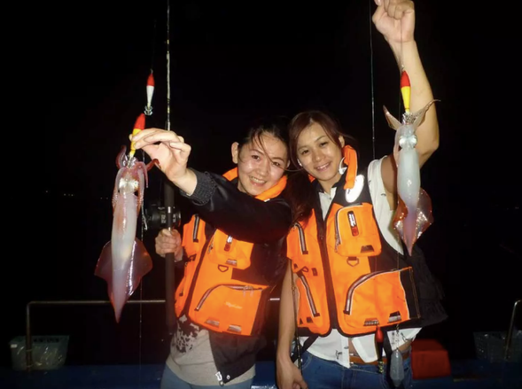 40年以上漁業經驗的船長親自教導海釣,新手也能輕鬆駕馭!