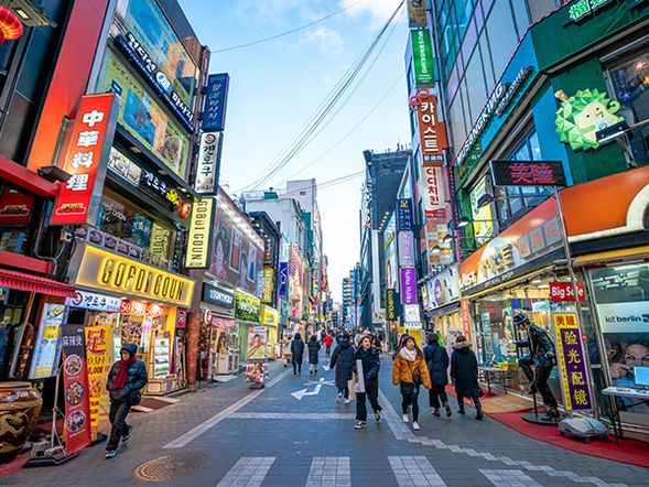 Myeongdong Shopping Street
Time for souvenirs, skincare products, K-pop merchandise, and sweet street snacks.