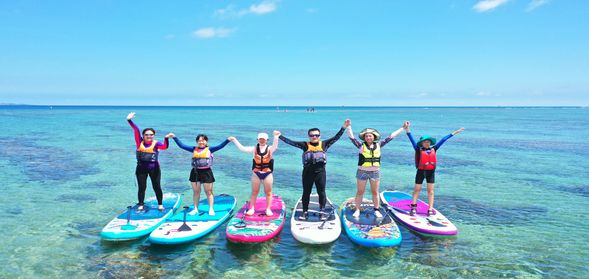 三五好友一起留下美麗身影充滿回憶