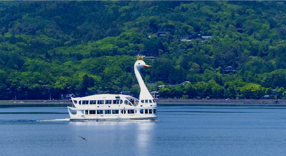 11:00 山中湖白鸟之湖(停留时间:约2.5小时)
网红打卡胜地-山中湖锦鲤码头