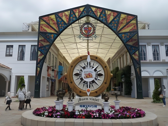 9:00 集合出发
【移动时间:约0.5小时】
9:30 A线:志摩西班牙村一日游(入园者下车,不入园者继续走观光行程)
※门票自理:
西班牙村一日门票 (大人18-64岁 5900日元/人,中人12-17岁 4700日元/人,小人3-11岁 4100日元/人,65岁起 4700日元/人)备注:17:00门口集合乘车返回酒店。