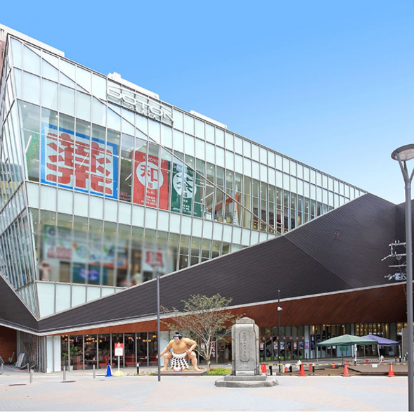 日本的商品以其世界一流的技术和优良的品质,在世界各国都备受好评,免税店,为您提供以日本的尖端技术和环保为主体而开发研制并在世界各国受到好评的各种生化科技产品,光学制品,家电制品,珍珠,贵金属制品,医药品以及化妆品等,该店销售的商品都是日本本国生产。