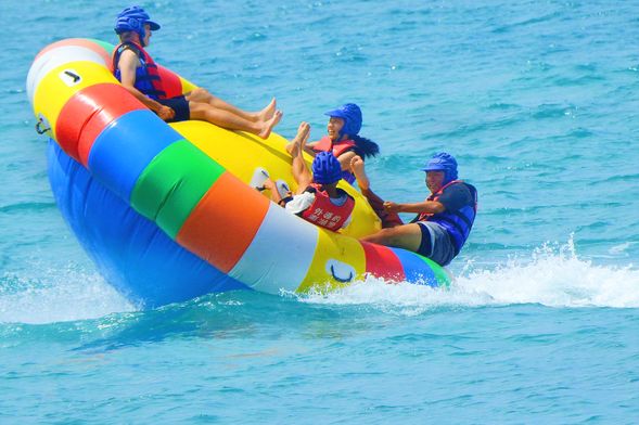 暢享水上活動,激起歡樂浪潮