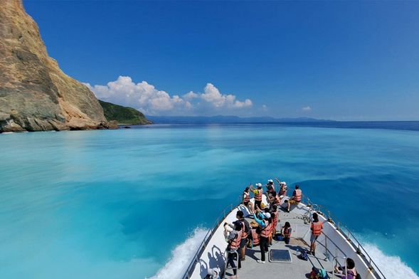 龜山島繞島、探訪龜山八景&神秘牛奶海。