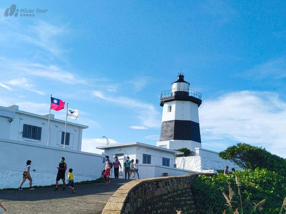 臺北車站東三門、南港高鐵站
*依旅客需求可調整出發時間, AM 08: 00 起,最晚出發時間 15: 00 ,結束時間 23: 00 前,每日總時數 10 小時內。
富貴角公園-富貴角燈塔+老梅迷宮+老梅沙灘(2小時)