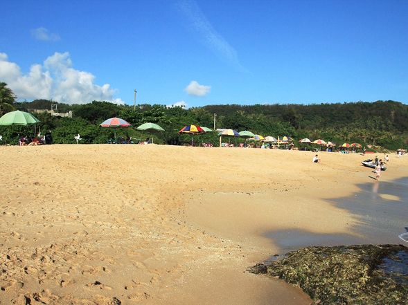 B.半潛艇+白砂
【半潛艇實際航行時間為30分鐘;白砂請備泳衣。】