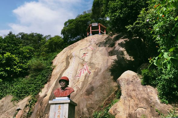 島孤人不孤”的勒石不僅是蔣經國先生對大膽島官兵的勉勵,也是大膽島精神的體現。