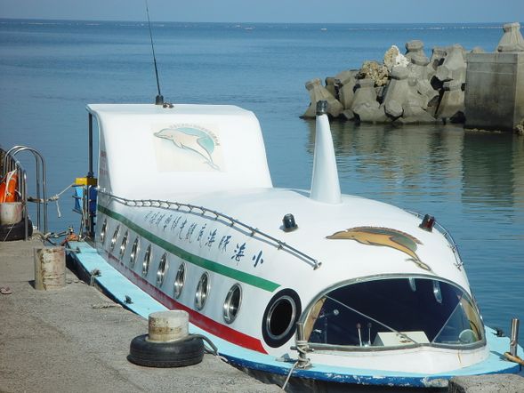 B.半潛艇+白砂
【半潛艇實際航行時間為30分鐘;白砂請備泳衣。】