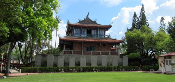 台南市内 赤崁樓見学