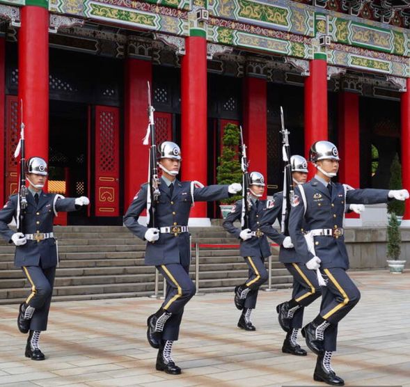 Martyrs’ Shrine (Watch the changing of the guards ceremony)
