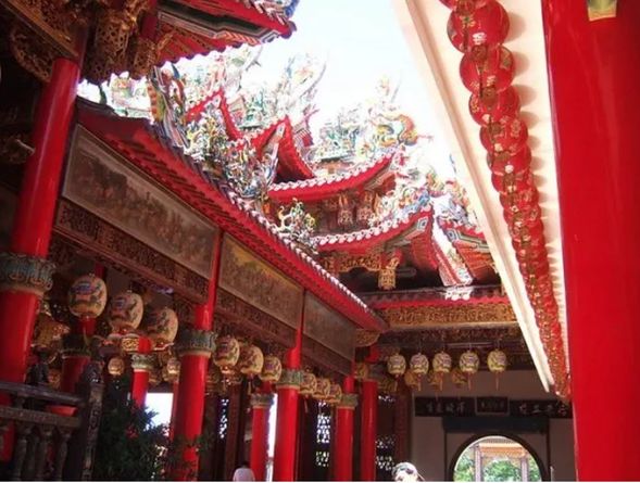 Confucius Temple & Tianhou Temple (30 minutes)