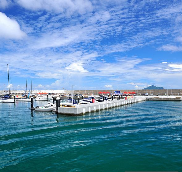 港町ローカル海鮮ランチ(蘇澳港または烏石港周辺)
・新鮮な魚介料理を堪能