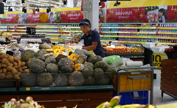 採購工作非正式的集合時間,10:30 ~13:00 為出發前至大型超市採購 新鮮食材 / 零食 / 飲品, 提前抵達的伙伴可一同前往挑選喜愛的伙食喔 !