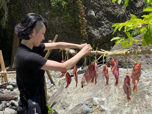 利用大自然植物製作醃滇鮮魚器皿