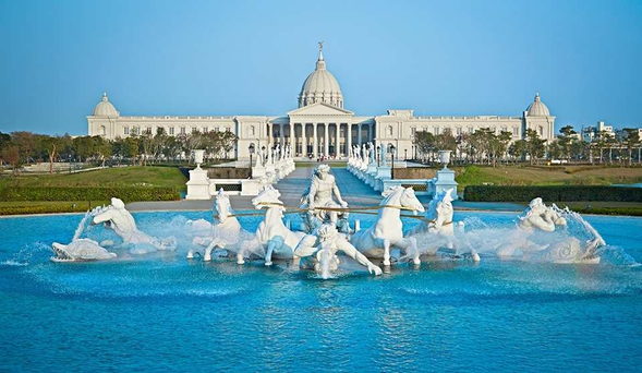 氣勢磅礡的阿波羅噴泉