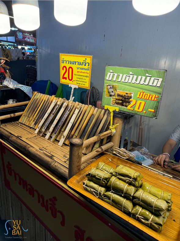 用竹煮糯米品嚐當地風味-吞武里市場的正宗街頭小吃